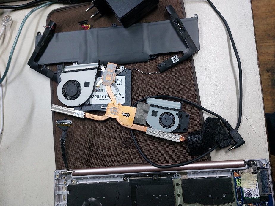 Разборка ноутбука Asus UX для замены разъема питания